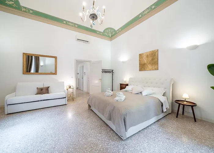 3 Minutes From Piazza Maggiore Historical Flat 아파트 *